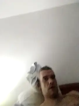 Snapshot of michbuk chatting on 09-16-25, 06:03 michbuk online show from 09-16-25, 06:03