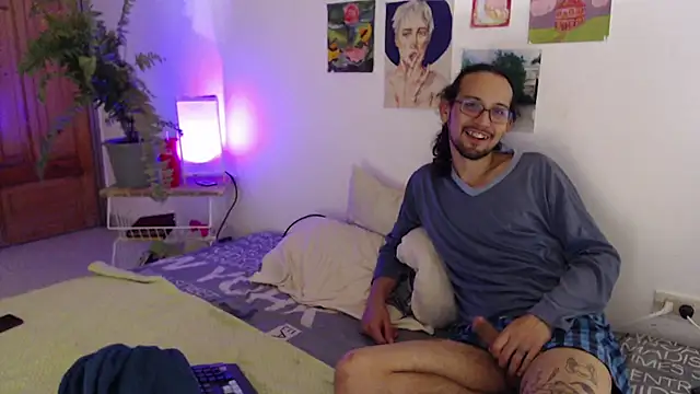 Snapshot of AsRusell666 chatting on 10-19-25, 07:53 AsRusell666 online show from 10-19-25, 07:53