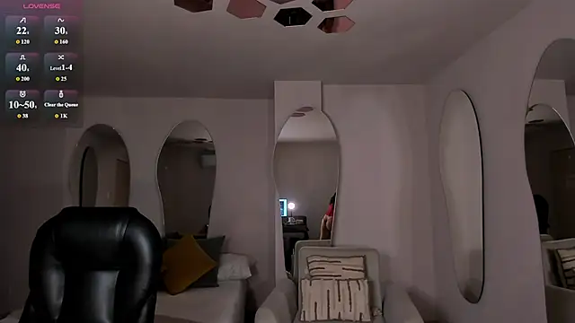 ValeriaVelvet online show from 04-03-26, 12:03