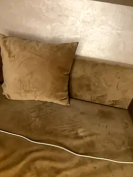 Snapshot of RachaCharmouta chatting on 11-21-25, 09:35 RachaCharmouta online show from 11-21-25, 09:35