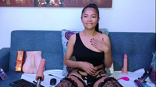 Snapshot of anellejones chatting on 02-21-25, 03:34 anellejones online show from 02-21-25, 03:34