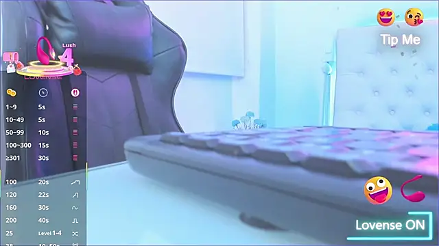 Snapshot of silvana__miller chatting on 02-28-25, 10:06 silvana miller online show from 02-28-25, 10:06