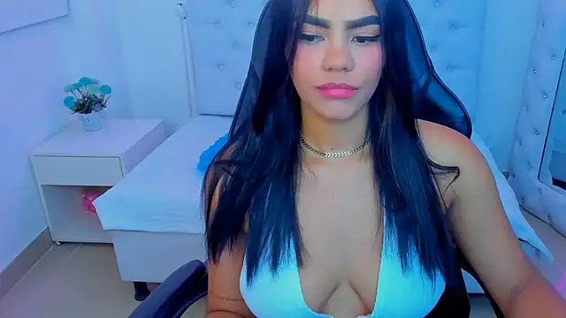 Snapshot of silvana__miller chatting on 03-22-25, 07:09 silvana miller online show from 03-22-25, 07:09