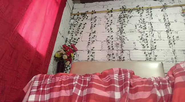 Snapshot of Goddexxxvane chatting on 03-04-25, 05:03 Goddexxxvane online show from 03-04-25, 05:03