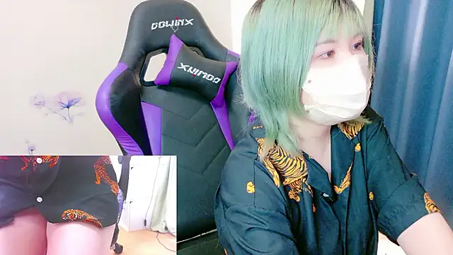 Snapshot of hazuki_8008 chatting on 09-29-25, 05:01 hazuki 8008 online show from 09-29-25, 05:01