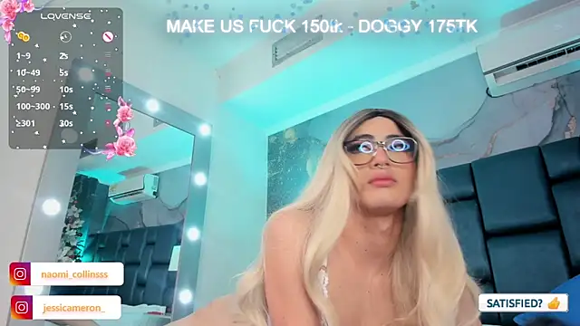 Snapshot of JESSI_NAOMI chatting on 12-24-24, 06:55 JESSI NAOMI online show from 12-24-24, 06:55