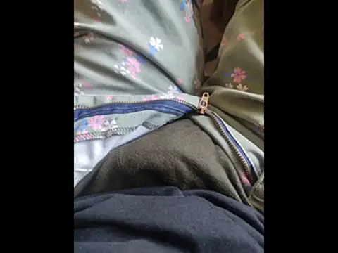 boy BeardGallery online show from 12-18-25, 05:24