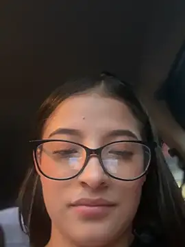 Snapshot of Arilw chatting on 02-22-25, 12:19 Arilw online show from 02-22-25, 12:19