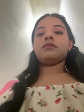 Snapshot of Arilw chatting on 11-29-25, 02:09 Arilw online show from 11-29-25, 02:09