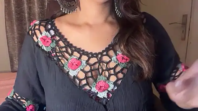 Snapshot of Cupid_of_Hearts chatting on 02-28-26, 03:57 Cupid of Hearts online show from 02-28-26, 03:57