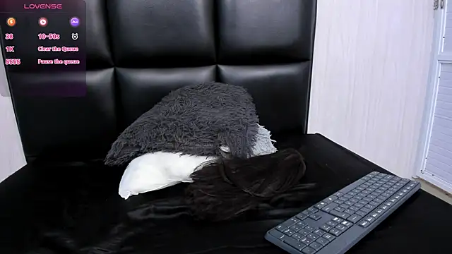 Snapshot of Milk_max_18 chatting on 01-25-25, 09:04 Milk max 18 online show from 01-25-25, 09:04