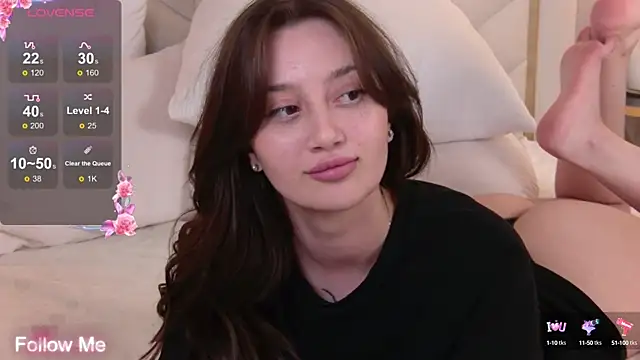 Snapshot of MaryReel chatting on 01-25-25, 12:48 MaryReel online show from 01-25-25, 12:48