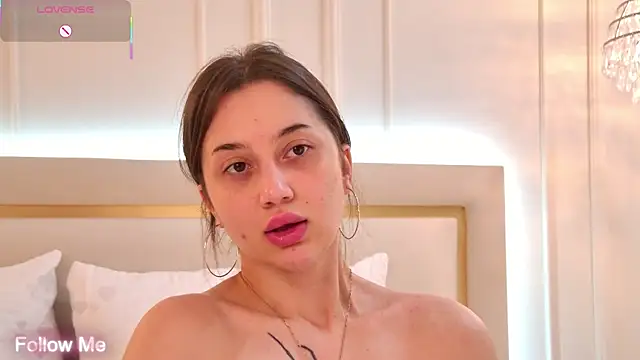 Snapshot of MaryReel chatting on 09-23-25, 03:09 MaryReel online show from 09-23-25, 03:09