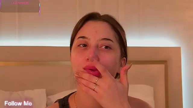 Snapshot of MaryReel chatting on 09-26-25, 03:21 MaryReel online show from 09-26-25, 03:21