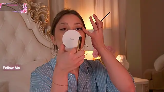 Snapshot of MaryReel chatting on 11-16-25, 09:48 MaryReel online show from 11-16-25, 09:48