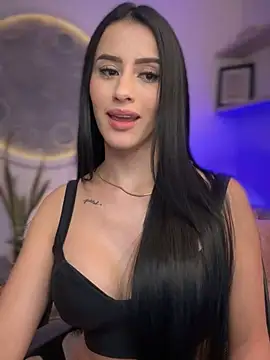 Snapshot of SarahhSmitth1 chatting on 03-23-25, 04:05 SarahhSmitth1 online show from 03-23-25, 04:05