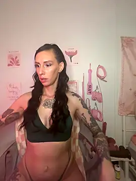 Snapshot of averietheangel chatting on 10-11-25, 05:33 averietheangel online show from 10-11-25, 05:33