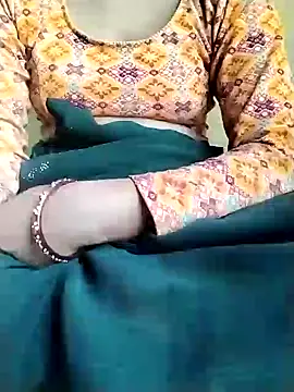 Snapshot of Cutkajal chatting on 01-23-25, 07:11 Cutkajal online show from 01-23-25, 07:11