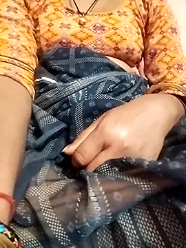 Snapshot of Cutkajal chatting on 02-28-25, 03:37 Cutkajal online show from 02-28-25, 03:37