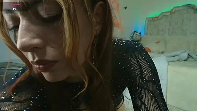 Snapshot of Tomoe_b chatting on 10-30-25, 07:54 Tomoe b online show from 10-30-25, 07:54