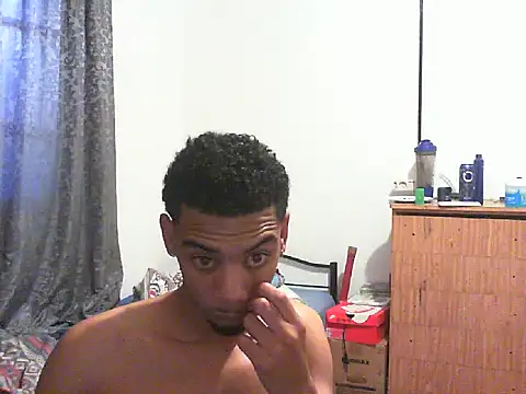 Snapshot of 29YOURZ_28_ chatting on 02-17-25, 05:47 29YOURZ 28 online show from 02-17-25, 05:47