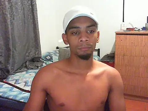 Snapshot of 29YOURZ_28_ chatting on 03-20-25, 06:31 29YOURZ 28 online show from 03-20-25, 06:31