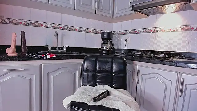 miamiller69 online show from 02-08-25, 08:09