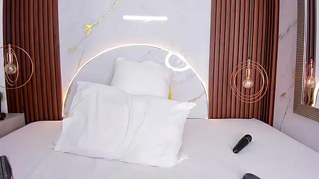 miamiller69 online show from 09-21-25, 04:14