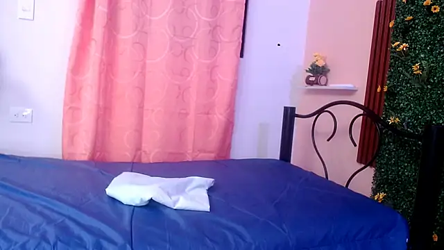 evaleribigtits18 online show from 01-10-26, 12:23