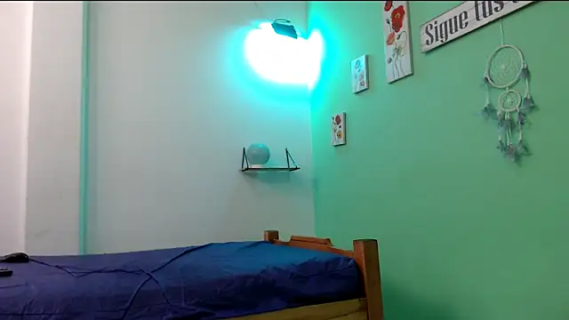 evaleribigtits18 online show from 03-19-26, 01:42