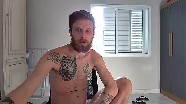 Snapshot of SkullTatto chatting on 04-21-26, 07:06 SkullTatto online show from 04-21-26, 07:06