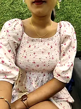 Snapshot of yhona_darling chatting on 03-31-26, 03:19 yhona darling online show from 03-31-26, 03:19