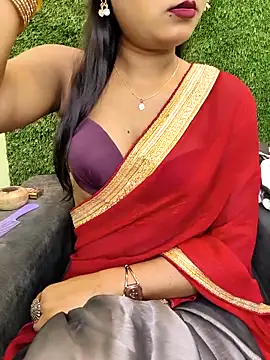 Snapshot of yhona_darling chatting on 03-31-26, 03:45 yhona darling online show from 03-31-26, 03:45