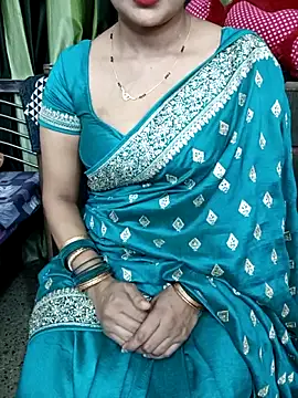 Snapshot of MUMTAJ-1 chatting on 10-10-25, 05:01 MUMTAJ-1 online show from 10-10-25, 05:01