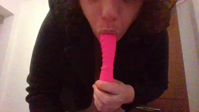 Snapshot of maria38xxx chatting on 12-13-24, 10:19 maria38xxx online show from 12-13-24, 10:19