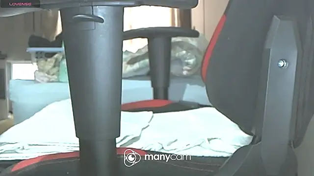 Snapshot of onaho_suki_ chatting on 10-18-25, 03:42 onaho suki online show from 10-18-25, 03:42