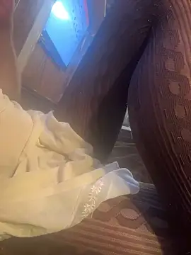 Snapshot of smashb33 chatting on 11-14-25, 02:49 smashb33 online show from 11-14-25, 02:49