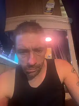 Snapshot of smashb33 chatting on 11-23-25, 12:16 smashb33 online show from 11-23-25, 12:16