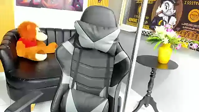 Snapshot of salvadorgomezx chatting on 12-17-24, 07:48 salvadorgomezx online show from 12-17-24, 07:48