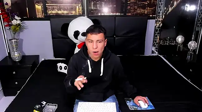 Snapshot of salvadorgomezx chatting on 12-27-24, 07:57 salvadorgomezx online show from 12-27-24, 07:57