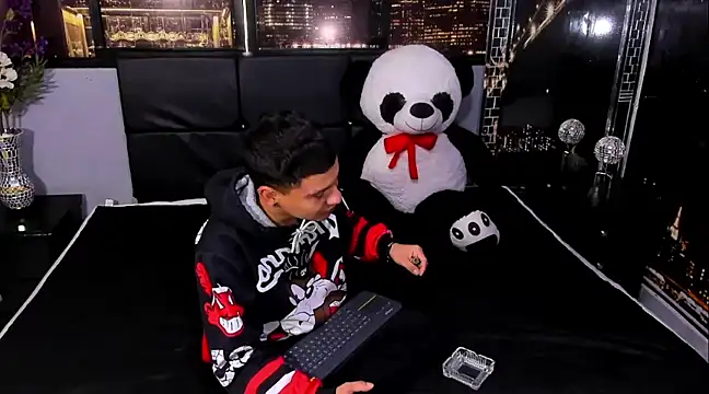 Snapshot of salvadorgomezx chatting on 12-28-24, 07:22 salvadorgomezx online show from 12-28-24, 07:22