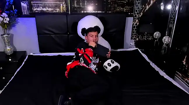 Snapshot of salvadorgomezx chatting on 12-28-24, 10:23 salvadorgomezx online show from 12-28-24, 10:23