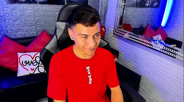 Snapshot of salvadorgomezx chatting on 01-04-25, 12:48 salvadorgomezx online show from 01-04-25, 12:48