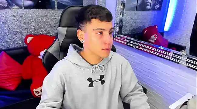 Snapshot of salvadorgomezx chatting on 01-08-25, 08:07 salvadorgomezx online show from 01-08-25, 08:07