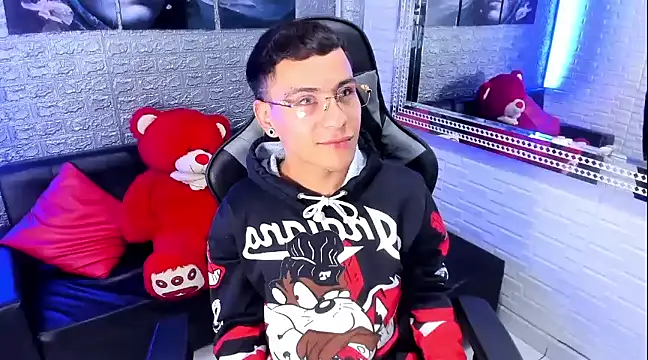 Snapshot of salvadorgomezx chatting on 01-10-25, 10:39 salvadorgomezx online show from 01-10-25, 10:39