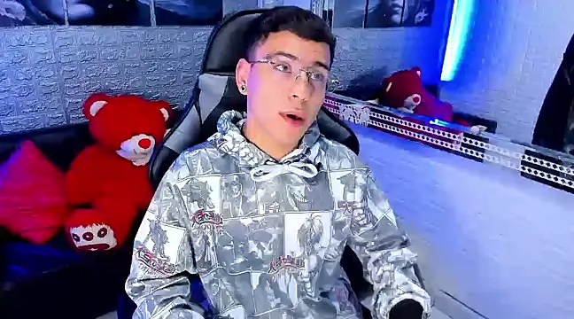 Snapshot of salvadorgomezx chatting on 01-11-25, 07:38 salvadorgomezx online show from 01-11-25, 07:38