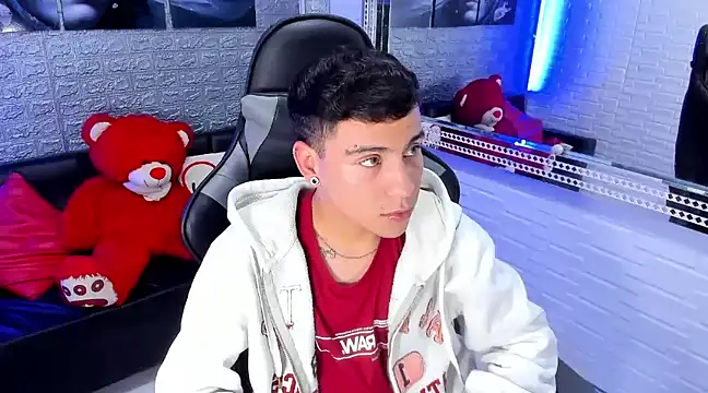 Snapshot of salvadorgomezx chatting on 01-14-25, 04:57 salvadorgomezx online show from 01-14-25, 04:57