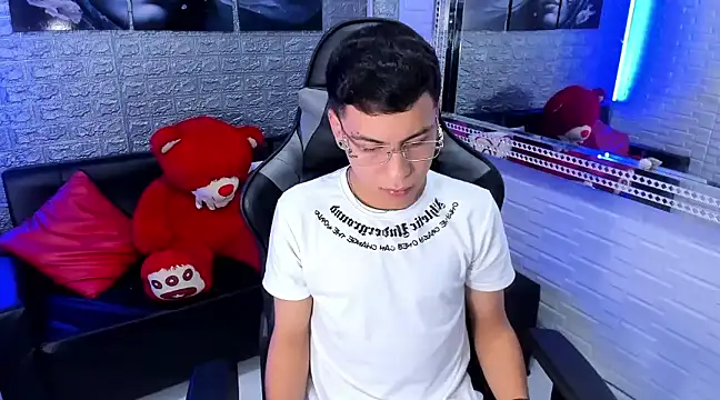 Snapshot of salvadorgomezx chatting on 01-14-25, 07:53 salvadorgomezx online show from 01-14-25, 07:53