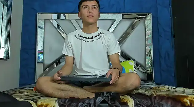 Snapshot of salvadorgomezx chatting on 01-23-25, 03:54 salvadorgomezx online show from 01-23-25, 03:54