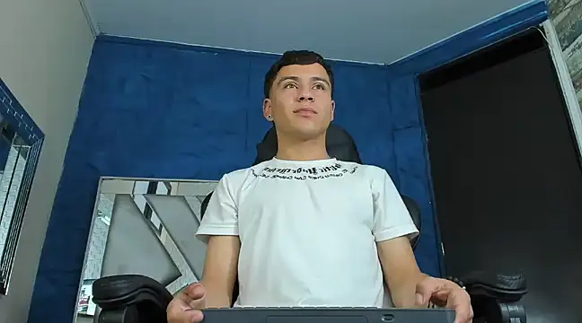 Snapshot of salvadorgomezx chatting on 01-23-25, 06:56 salvadorgomezx online show from 01-23-25, 06:56